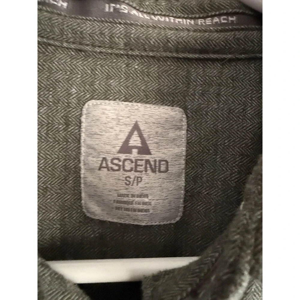 Ascend Men's Sea Pine Green Shirt Herringbone Slub Long Sleeve Button Down Small - Picture 2 of 7